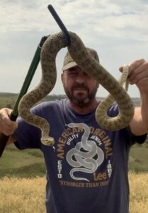 Lethbridge rattlesnake wrangler prepares for annual migration - My  Lethbridge Now