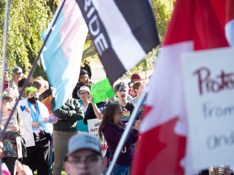 Hundreds protest, counter protest gender policy in schools in Lethbridge