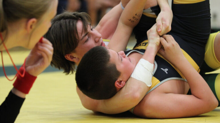 Lethbridge high school wrestlers hit the mat in regional qualifiers