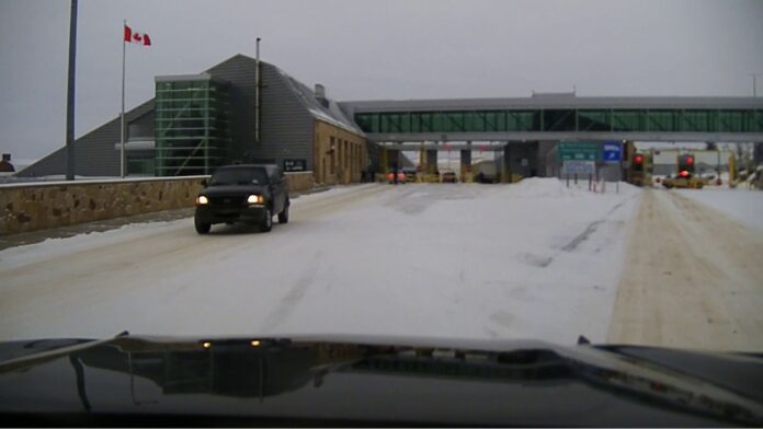 Suspect vehicle at Couttes Border crossing (Photo from Alberta RCMP)