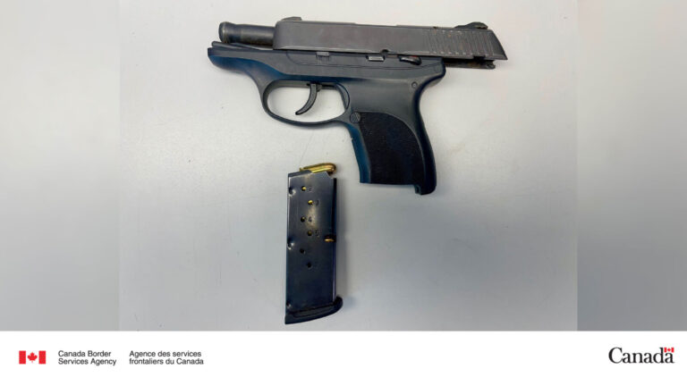 U.S. citizen pleads guilty in attempt to smuggle loaded handgun into Canada