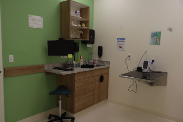 Lethbridge Pet Hospital K-9 Orthopaedic exam room (Photo mylethbridgenow.com staff)